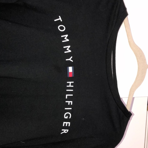 Large Tommy Hilfiger Long Sleeve - Picture 4 of 5